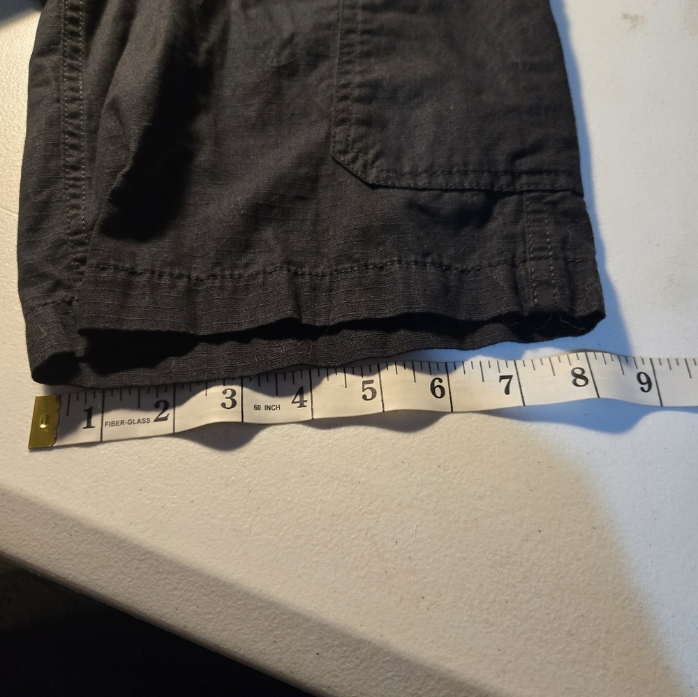 Vans Off The Wall Black Cargo Shorts Boys Size 18 - Picture 10 of 11